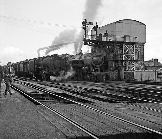 70045 44684 1965c Oxford Southbound