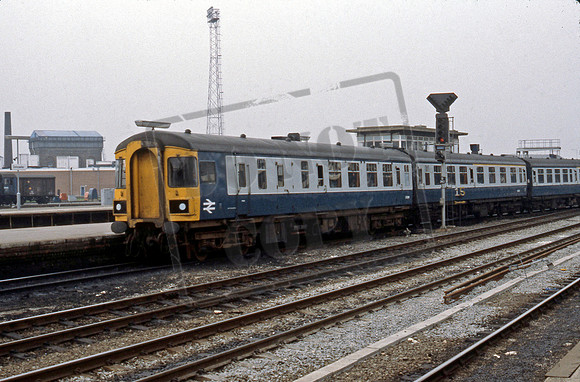DMU E52089 1980-04-27 Doncaster