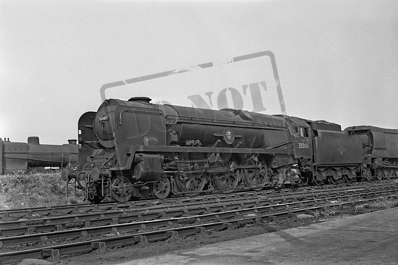 35006 1964-08-20 Eastleigh shed