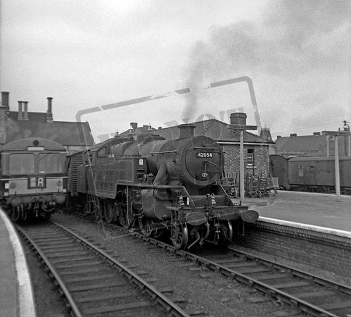 42054 1960s Lincoln Central