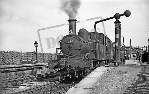 1430 1950s Lydney Junction