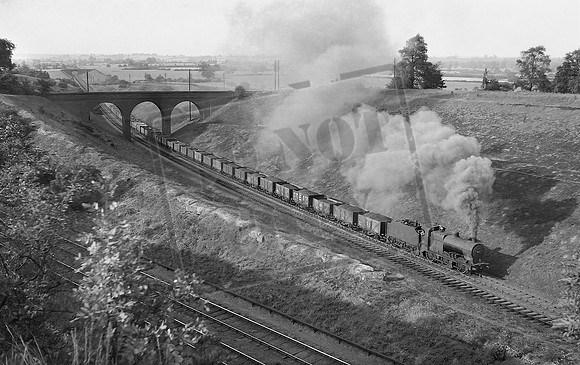 4230 1947-09-06 Courteenhall Bridge