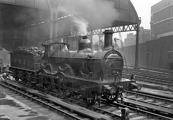 20002 1930s Birmingham New Street