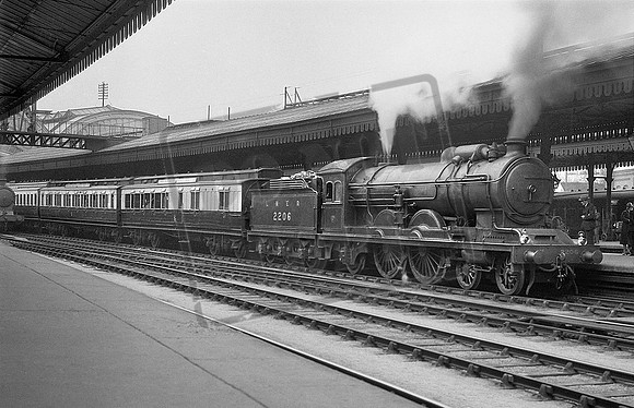 2206 1920s York Station