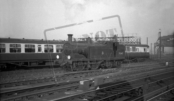 30043 1954-01-17 Clapham Junction