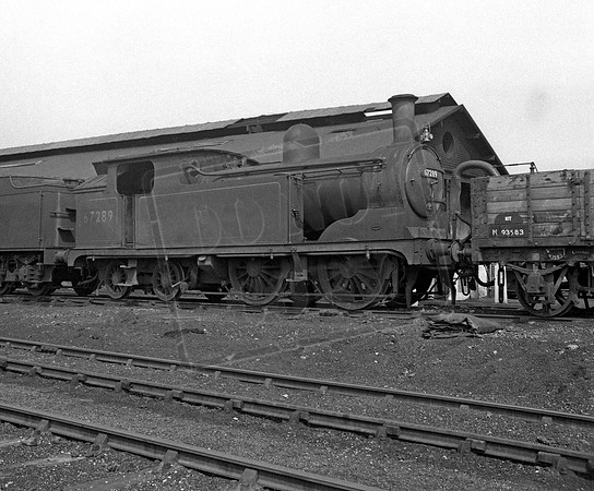 67289 1956-06 Malton shed