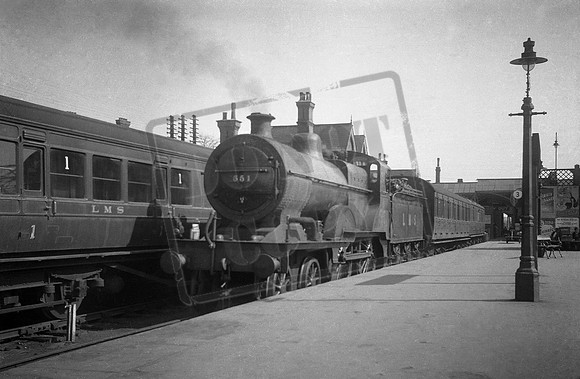 551 1949 Bedford station pilot
