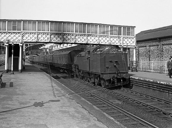 42342 1959-04-04 Elstree