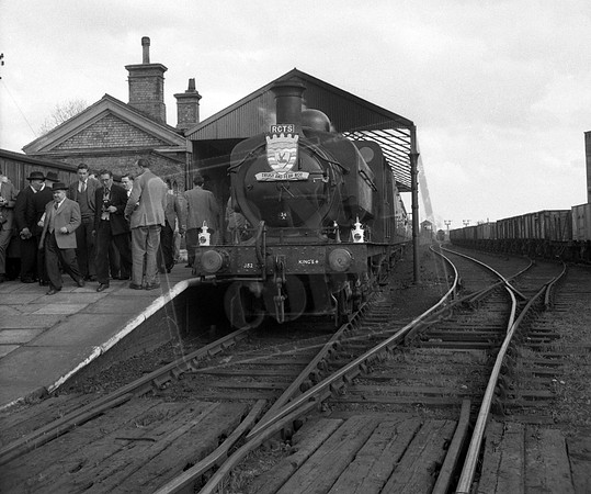68878 1955-04-30 St Albans Abbey station