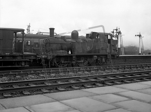 5815 1960-08 Swindon station