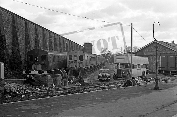 EMU 4385 4719 1969c Crystal Palace (High Level)-