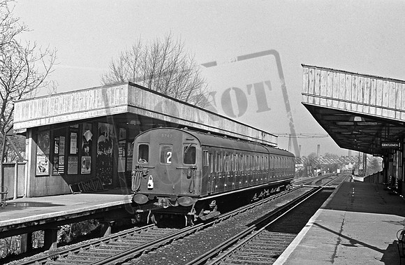 EMU 5747 1963 Bingham Road