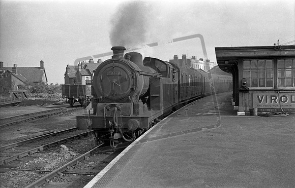69720 1958c Walton-on-Naze