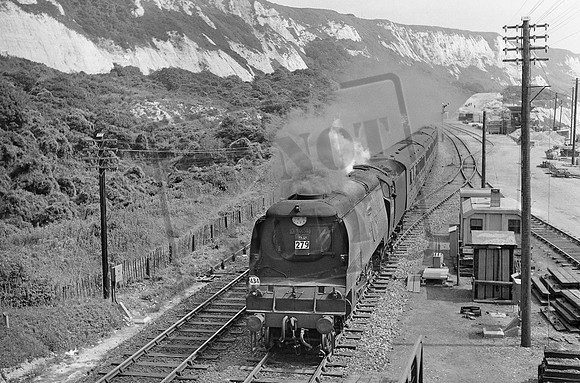 34074 1955-08-01 Folkestone Warren