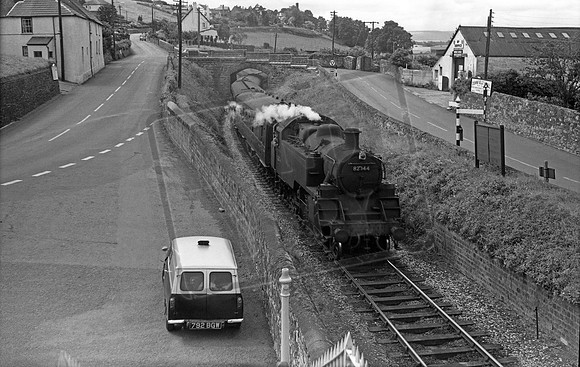 82044 1963 Watchet