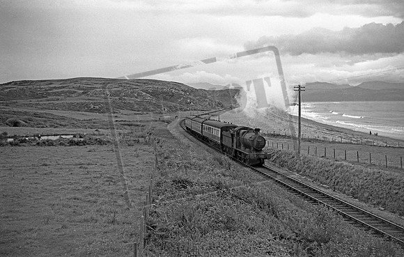 2232 1957c Black Rock Sands Criccieth