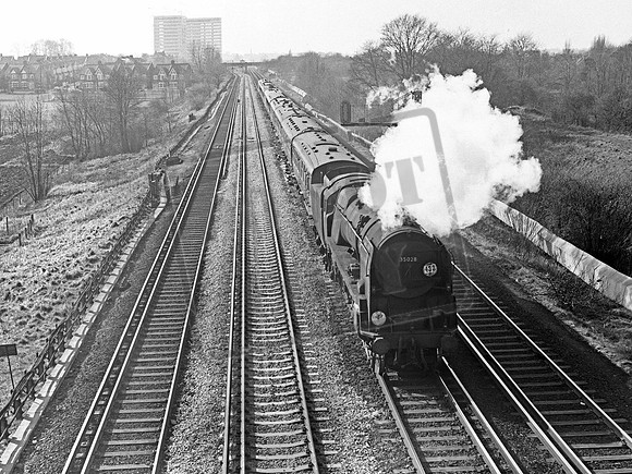 35028 1967-03-04 Raynes Park
