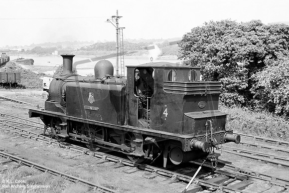W4 1960-06-01 Medina Wharf