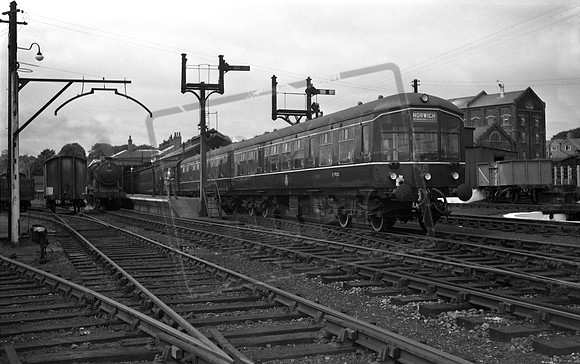 DMU E79251 1956-07 Wells next the Sea