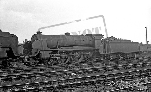 30768 1961-05-17 Eastleigh
