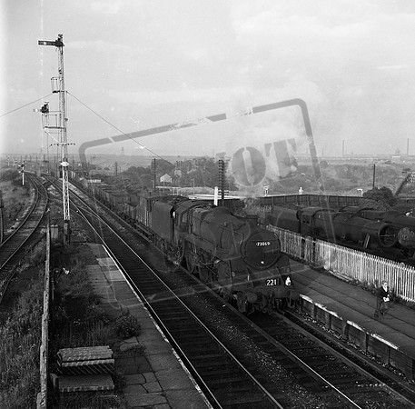 73069 1967-09-07 Newton Heath-ROneg-1806-145