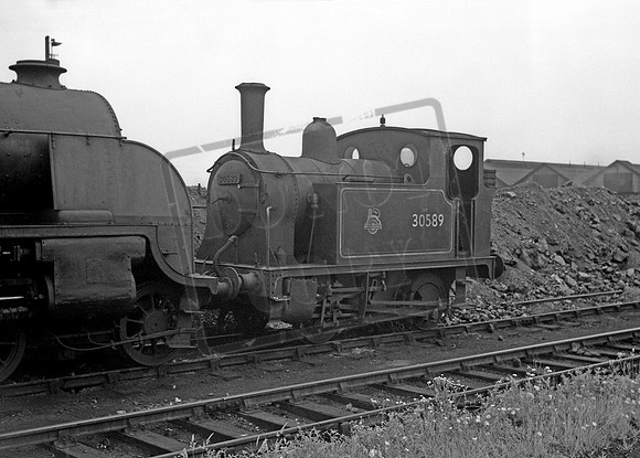 30589 1957-07-08 Eastleigh