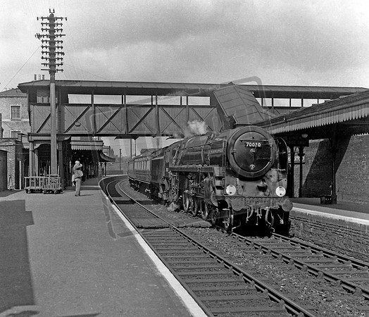 70030 1954-04-19 Bishops Stortford