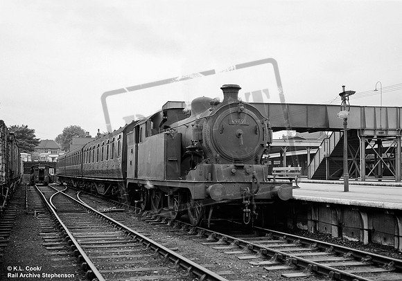 69691 1957-07-29 Upminster