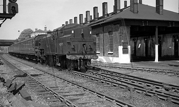 42095 1961-05-13 Watford