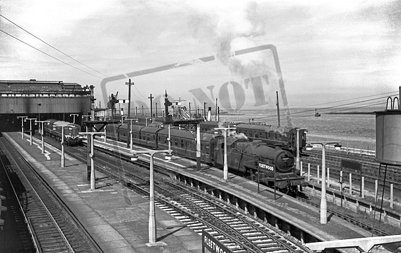 42559 1961-05-13 Fleetwood