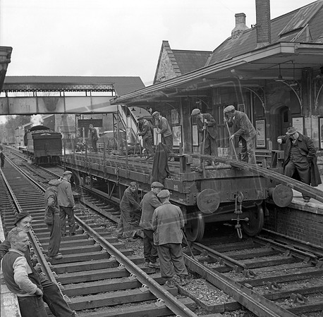 2269 1955-11 Bradford on Avon