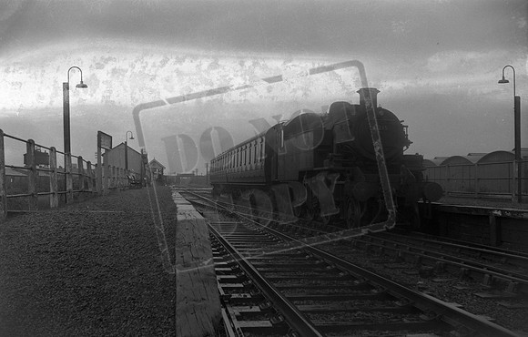 41215 1950s Sealand near Chester-ROneg-1806-381
