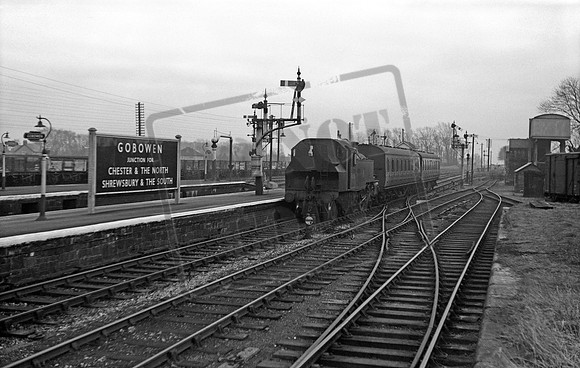 41285 1963c Gobowen