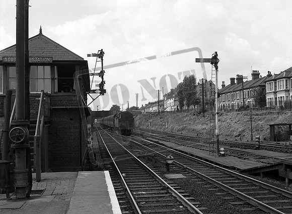 42687 1958-08-08 Southend