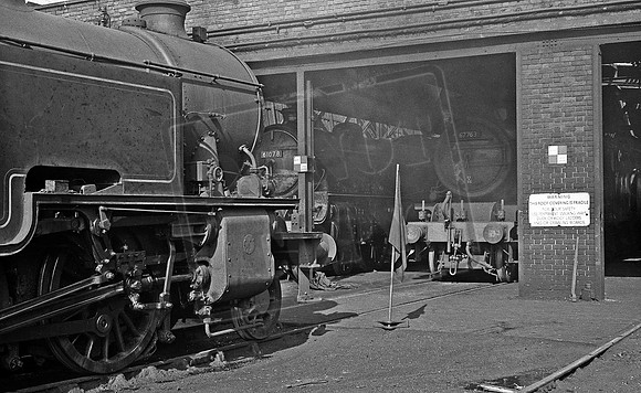 677xx 1960-09-25 Darlington shed