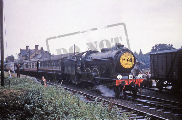 61572 1960-10-08 Aylesham