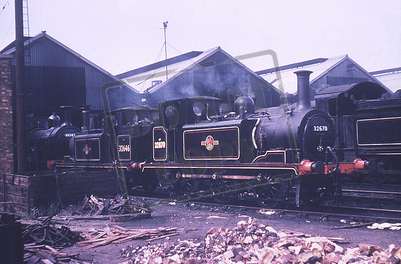32670 1960-05-12 Eastleigh