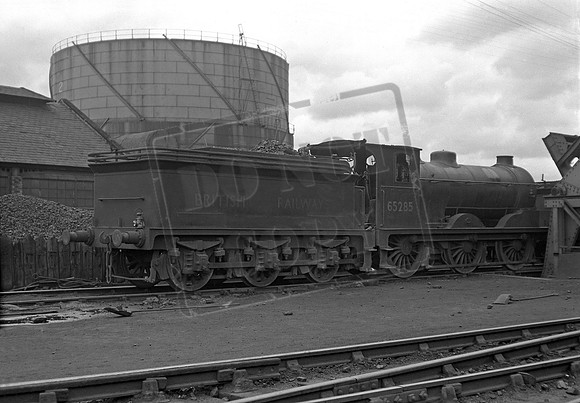 65285 1953-05-17 Kipps shed