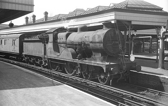 31766 1960-04-24 Lewes
