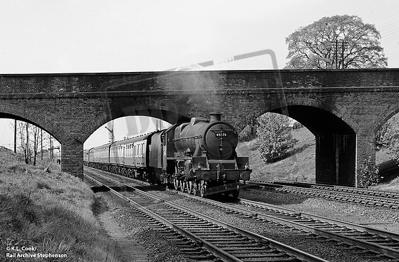 45573 1957-04-20 Elstree