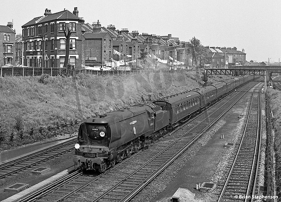 34064 1964-05-30 Clapham Junction