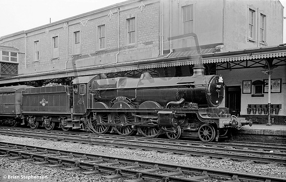 7037 1960-08-30 Swindon
