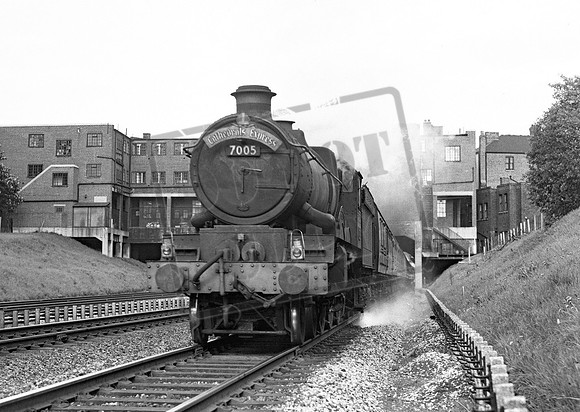 7005 1963-05-11 Ealing Broadway
