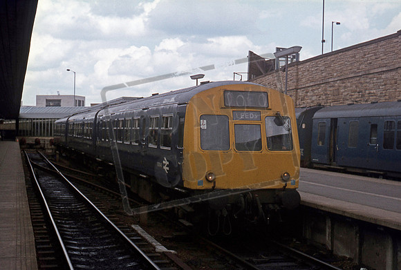 DMU E51546 1977-06-08 Bradford Interchange