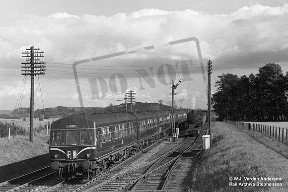 DMU 1958c Lochmuir summit