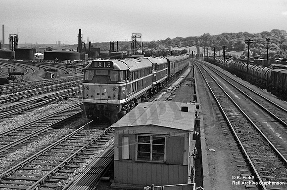 D5851 1963c Mirfield Cleckheaton Junction