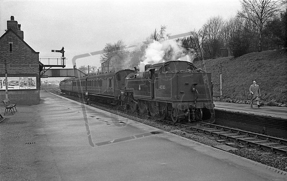 42383 1950s Kings Norton station