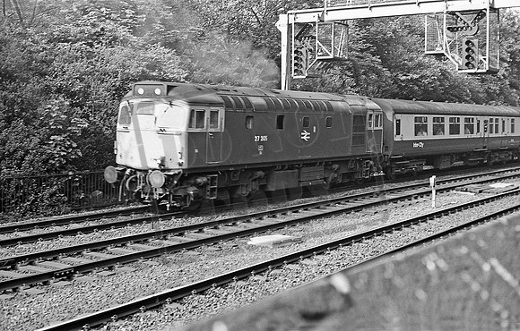 27205 1977c Edinburgh Princes Street Gardens