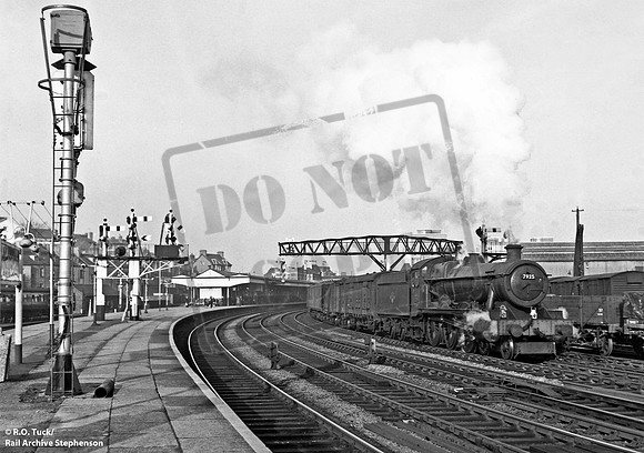 7925 1961-03-04 Newport