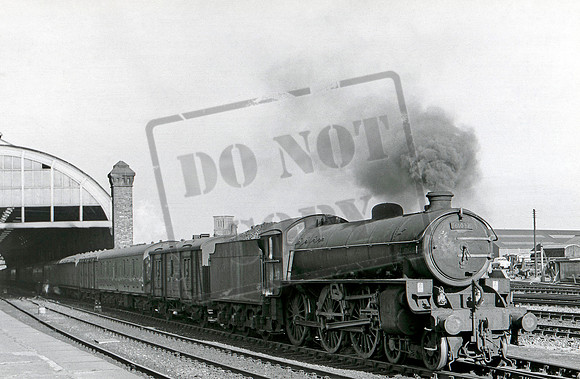 61037 1962-10-29 Darlington